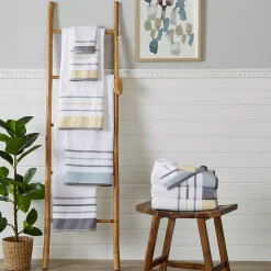 Alternative view of Great Bay Home Striped Cotton 4-pack Hand Towel Set